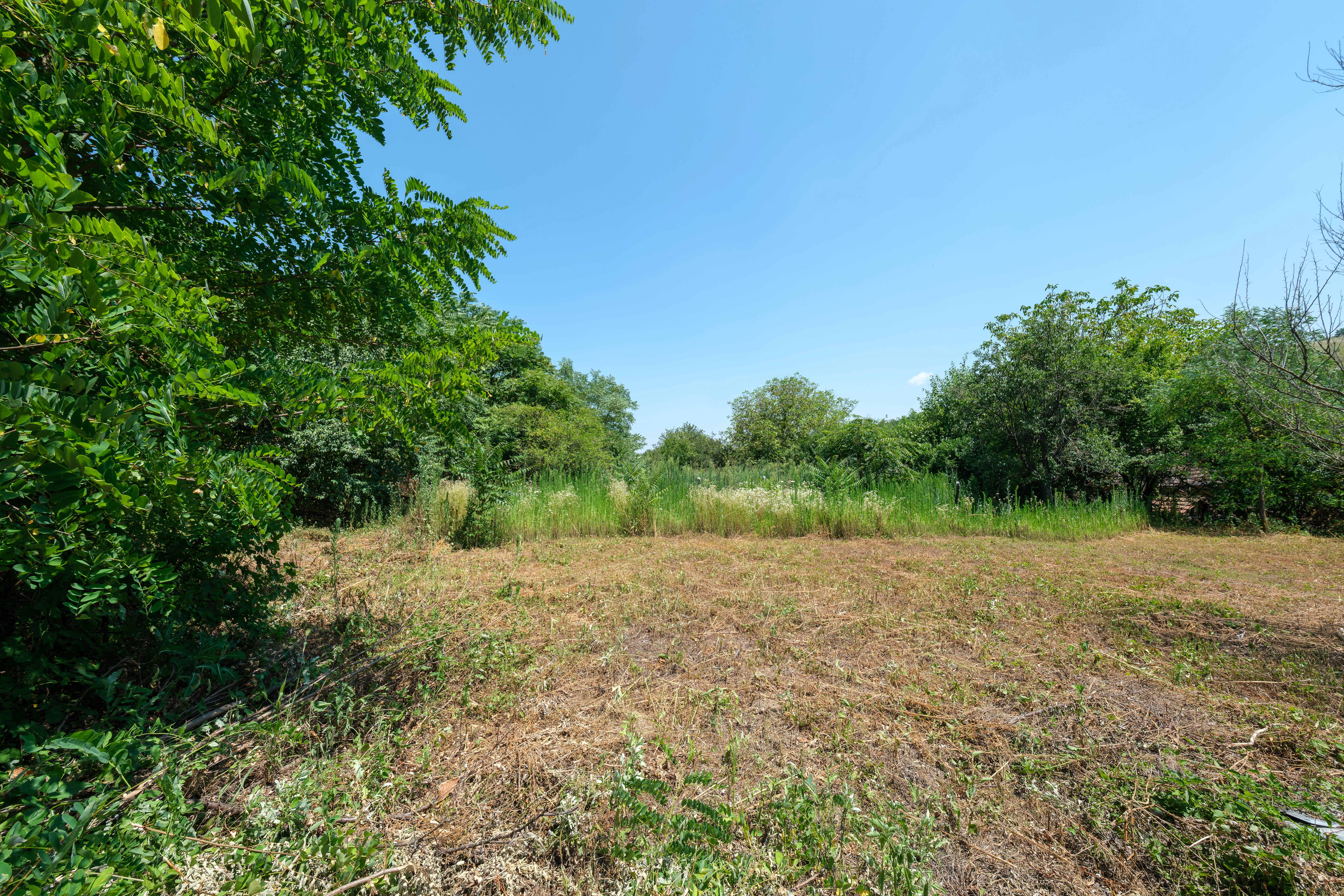 Woning met 2 verdiepingen, 1.597 m2 grond en bijgebouwen in Galovo - Bulgarije