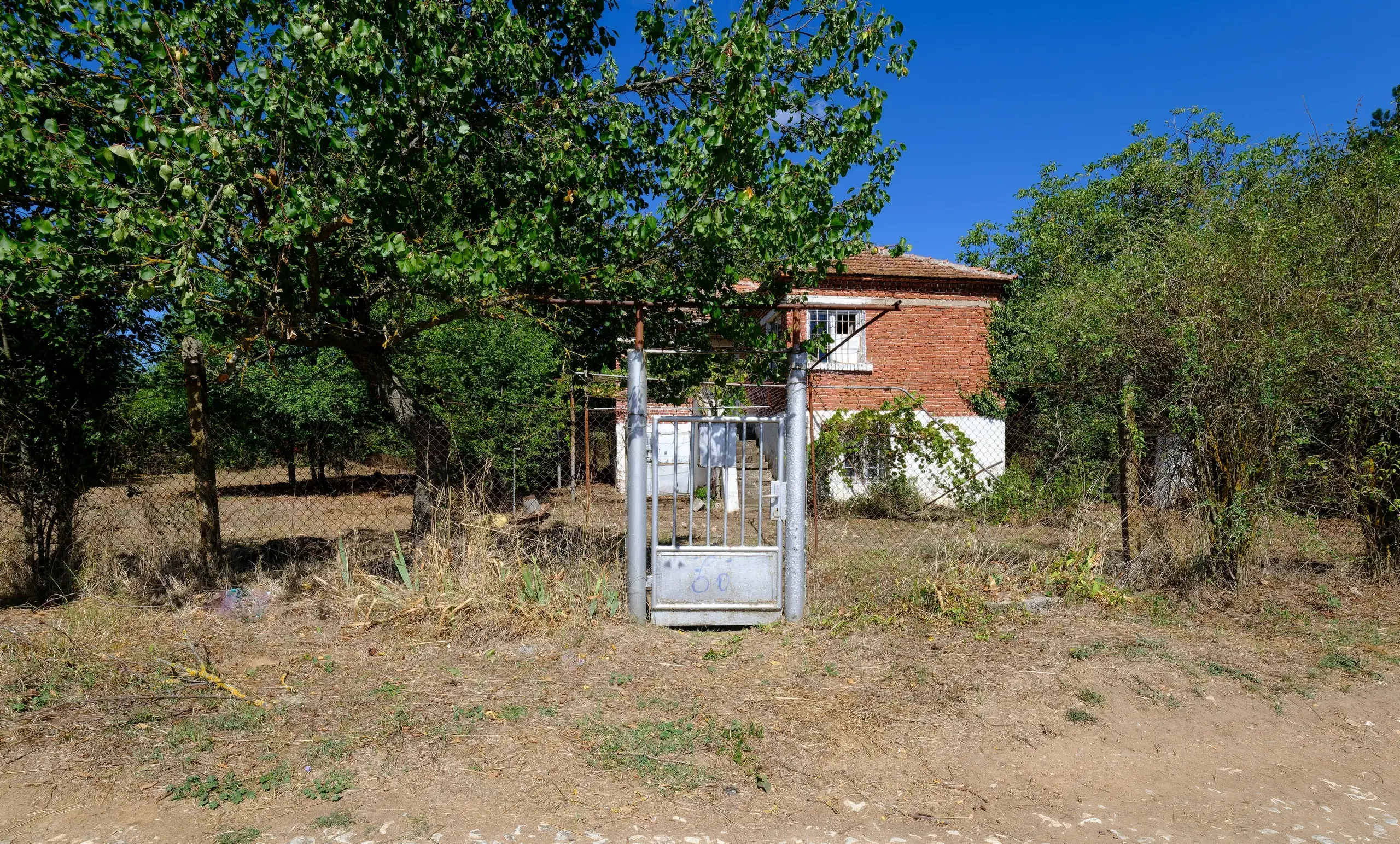 Twee verdiepingen tellend huis in Golyam Dervent, Elhovo - Bulgarije