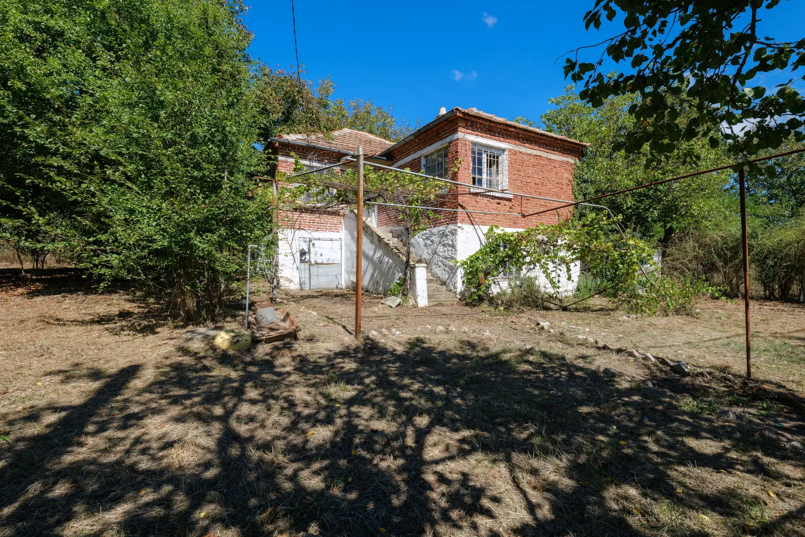 Twee verdiepingen tellend huis in Golyam Dervent, Elhovo - Bulgarije