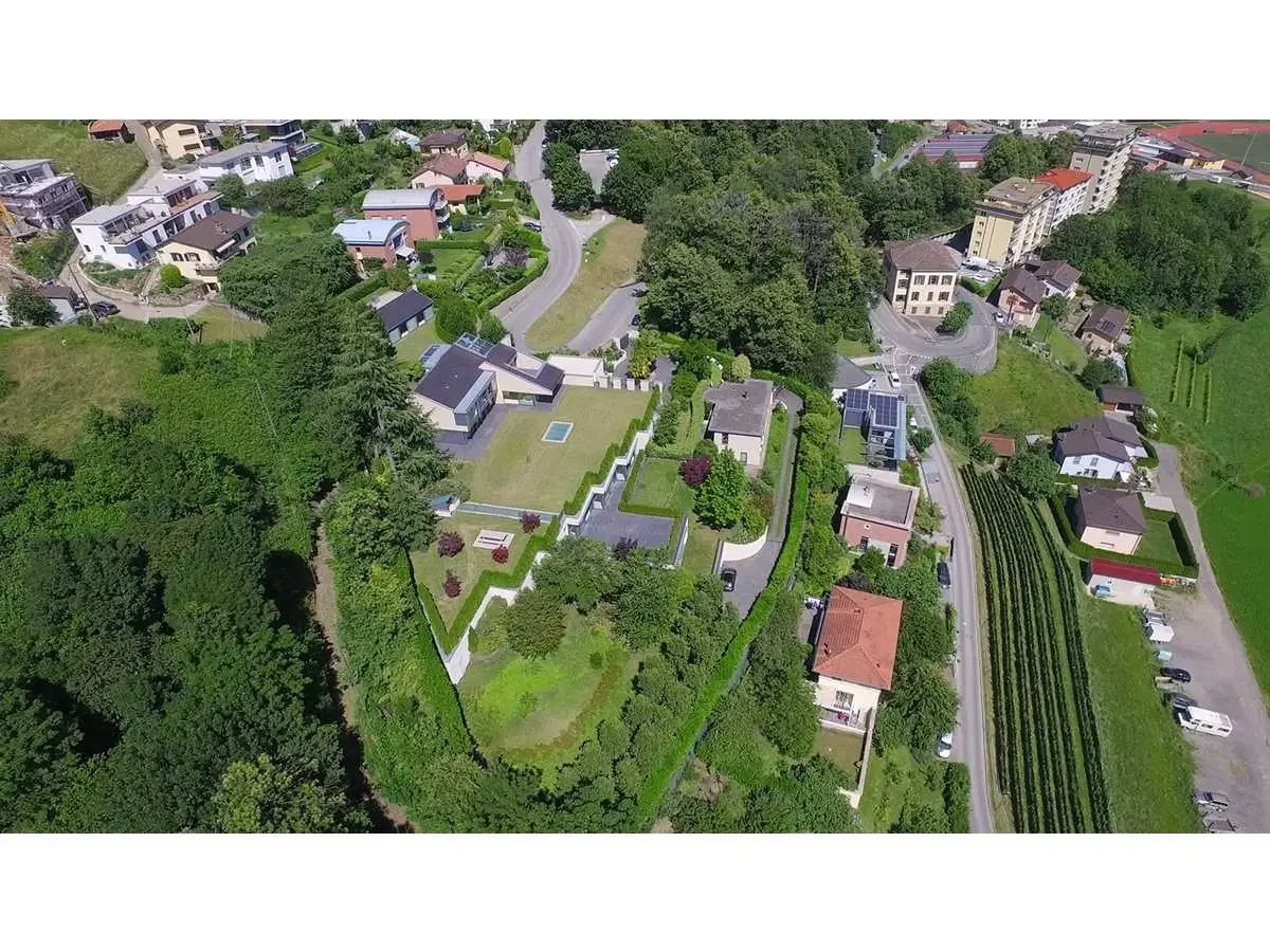 Zeer exclusieve villa met veel privacy in Capriasca Zwitserland