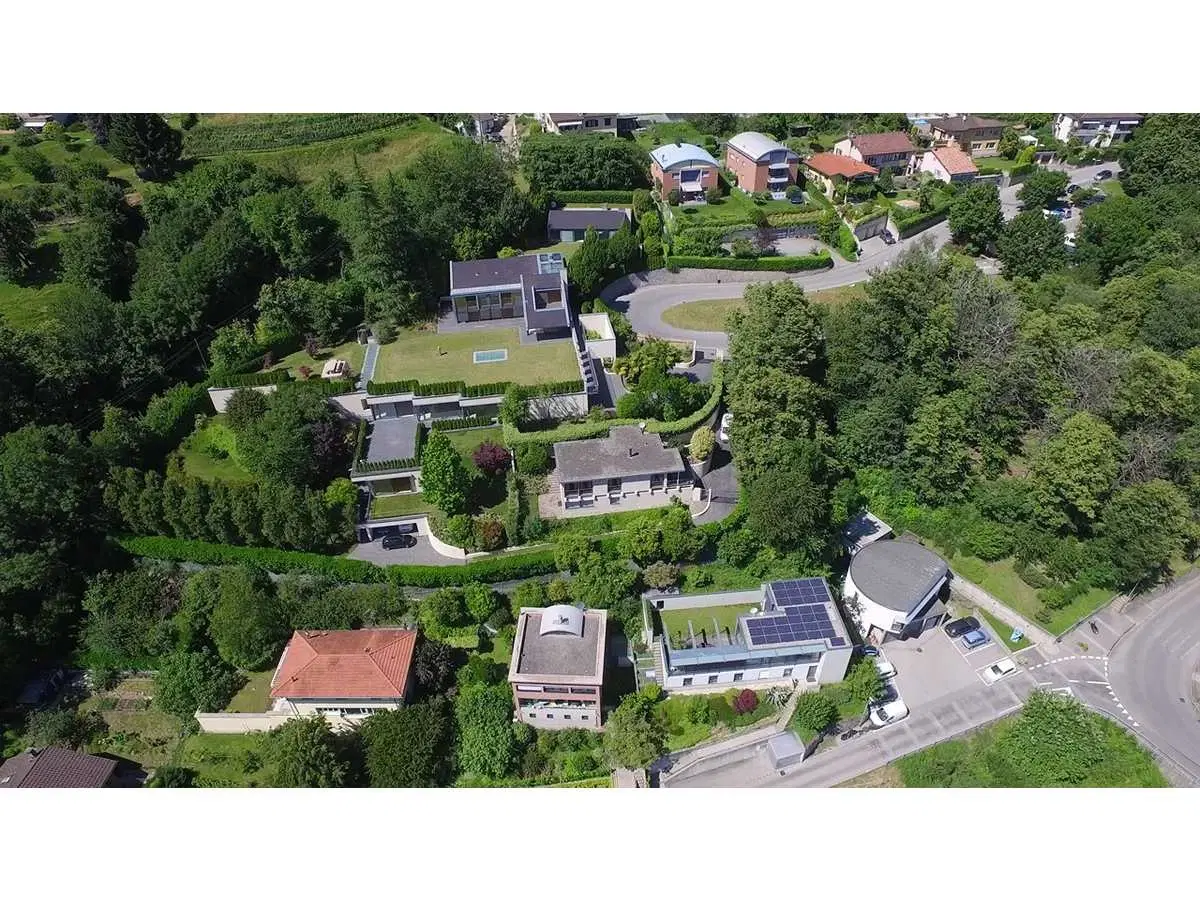 Zeer exclusieve villa met veel privacy in Capriasca Zwitserland