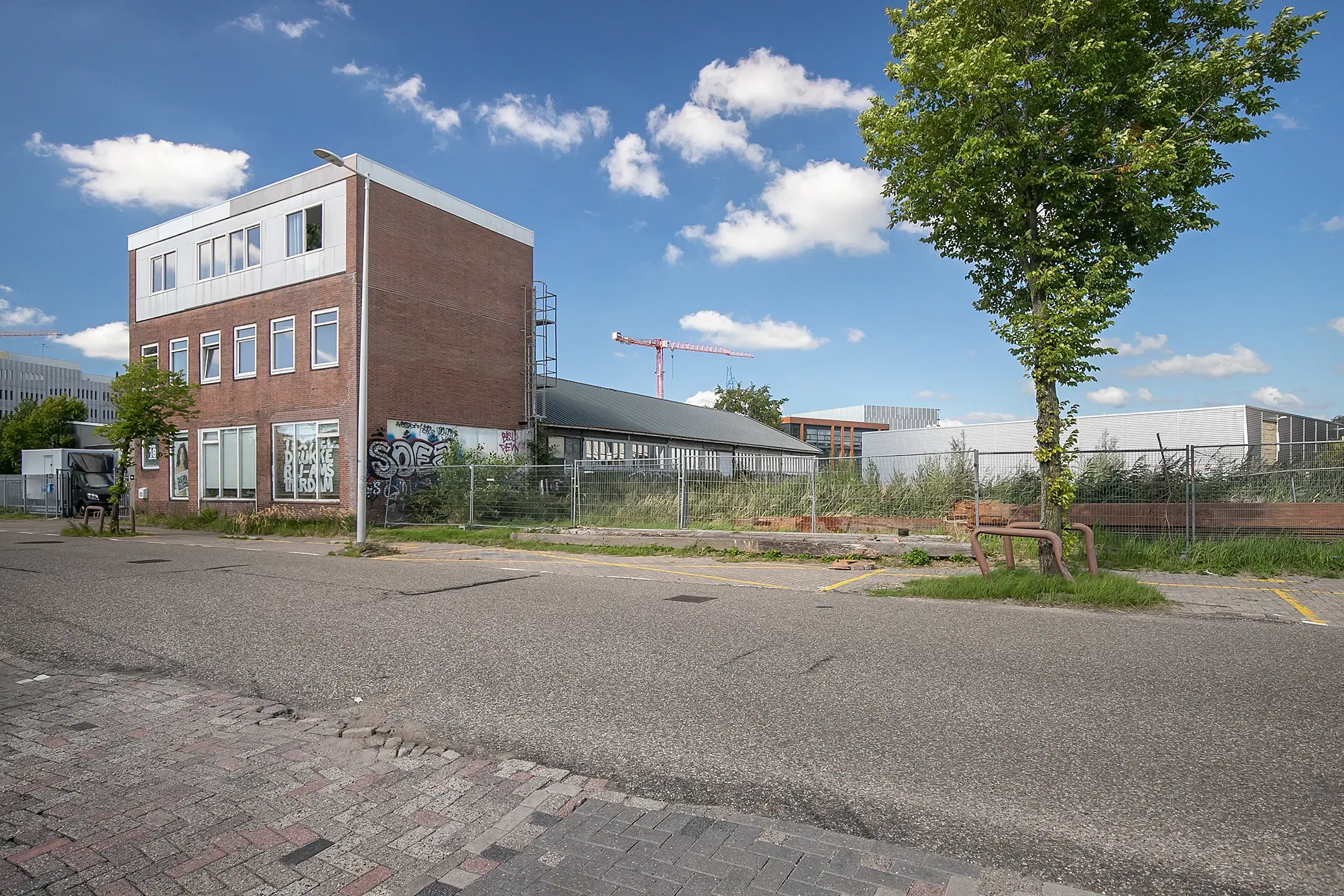 Perceel grond gelegen aan de Grasweg 44 en 46 te Amsterdam 