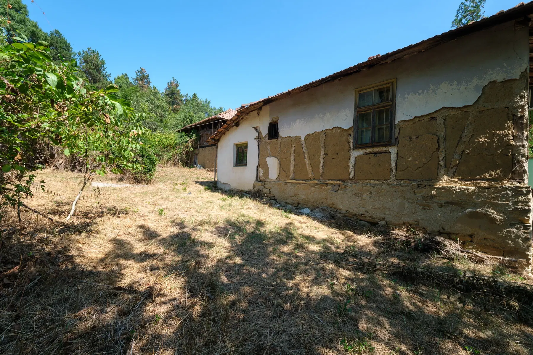 2.726 m² grond, vrijstaand huis & bijgebouwen - Staropatitsa, Vidin - Bulgarije