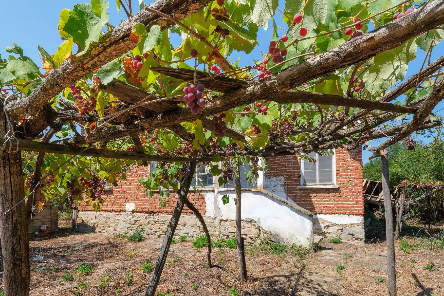 Huis met bijgebouw en 1.244 m² grond - Izvor Mahala - Bulgarije