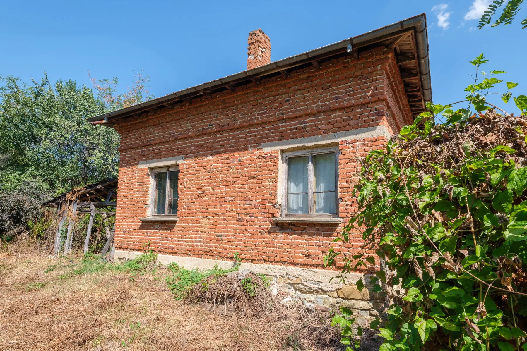 Huis met bijgebouw en 1.244 m² grond - Izvor Mahala - Bulgarije