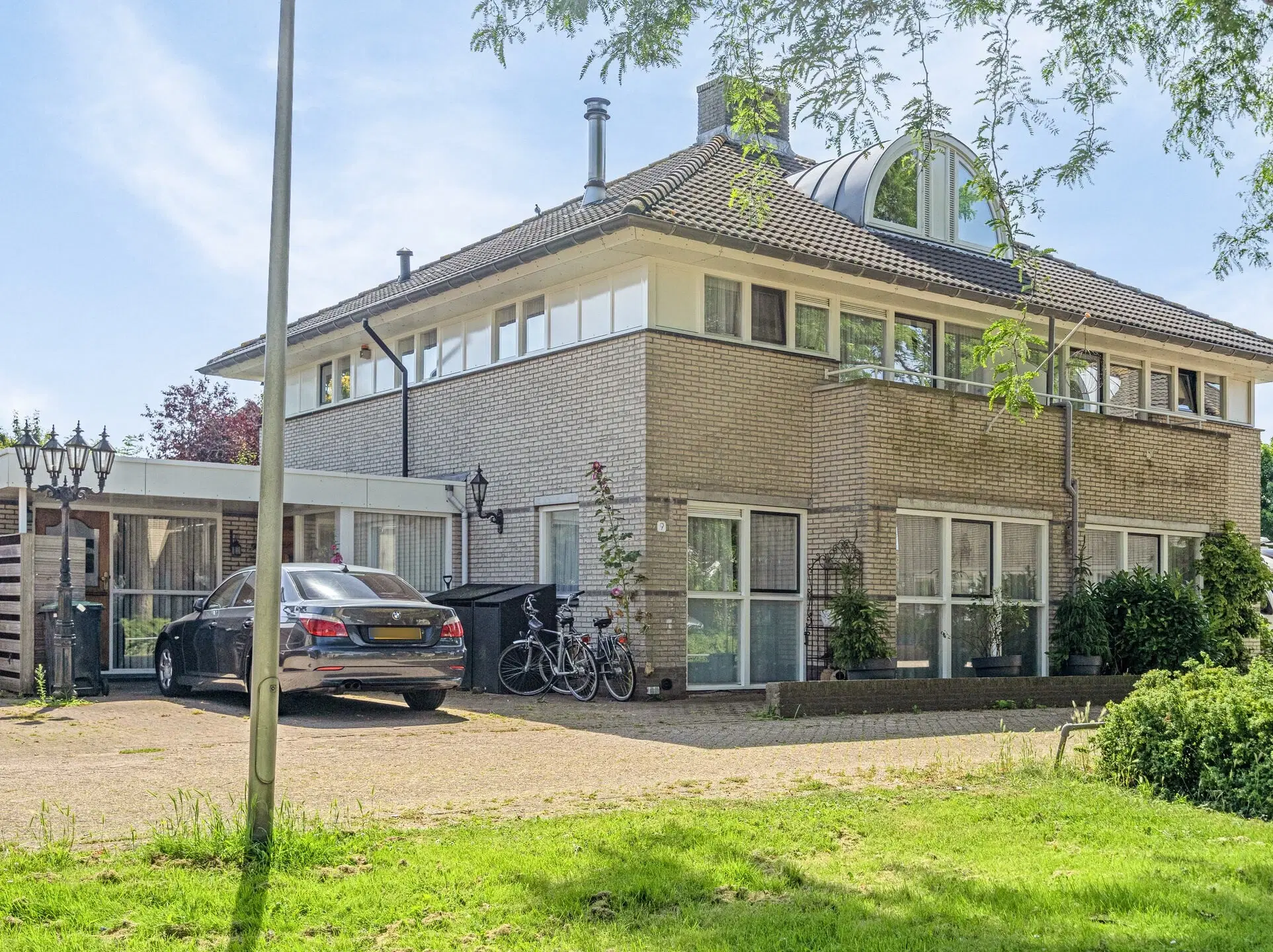 Velserbroek, Kleine Zonnedauw 9