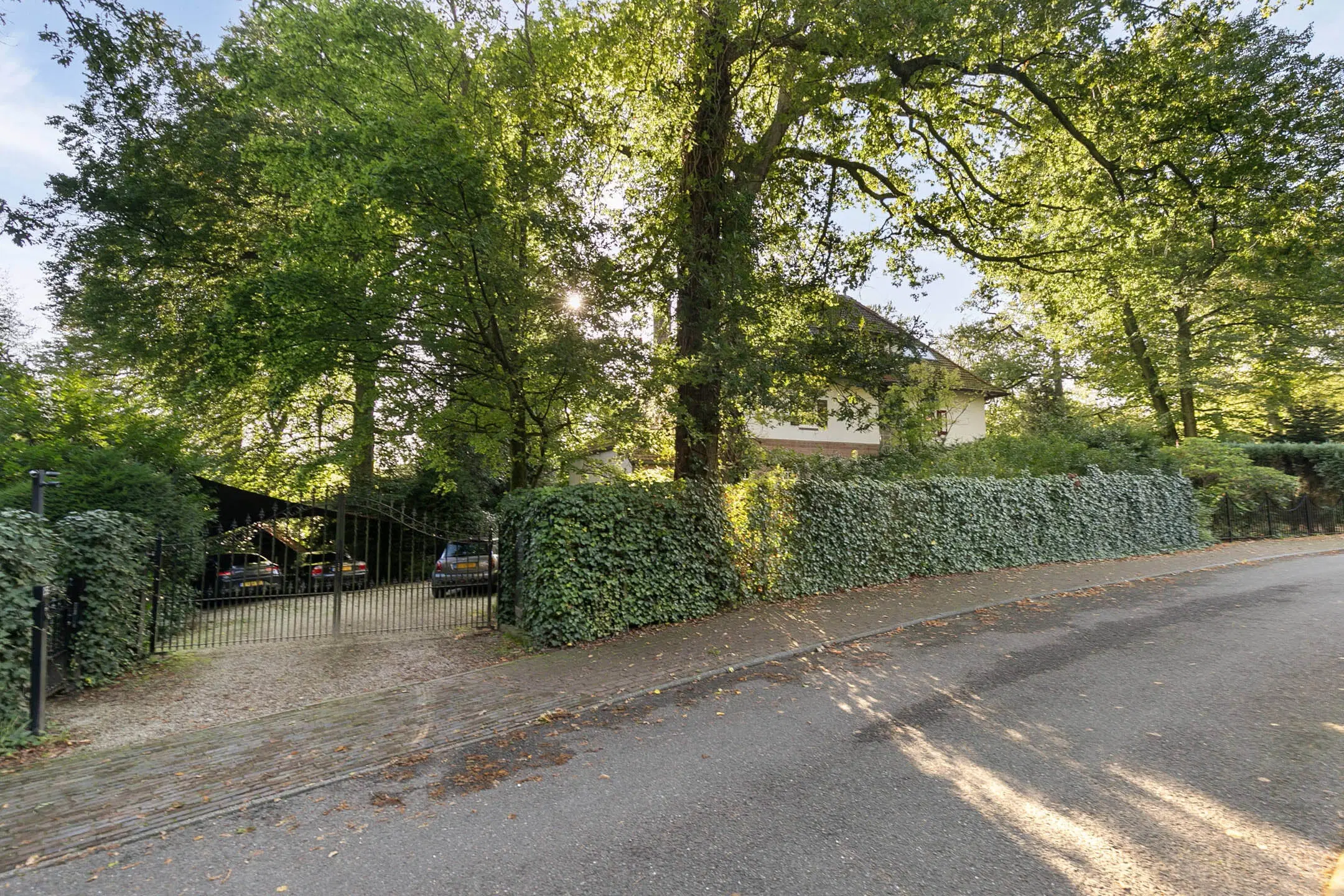 Bloemendaal, Midden Duin en Daalseweg 25 b