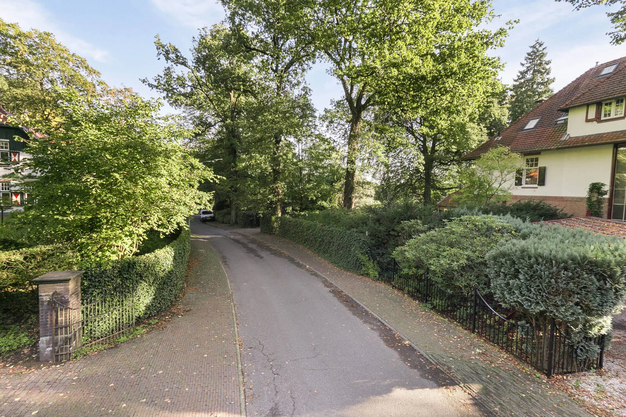 Bloemendaal, Midden Duin en Daalseweg 25 b