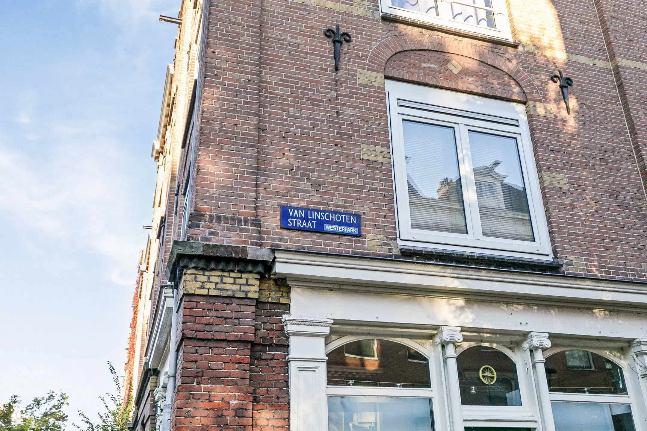 Amsterdam, Van Linschotenstraat 51