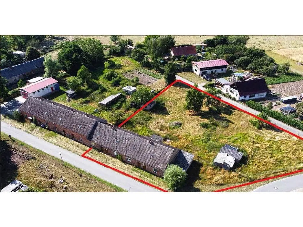 Beleggingsobject 4 woningen op 2.407 m² perceel - Utzedel OT Teusin - Duitsland