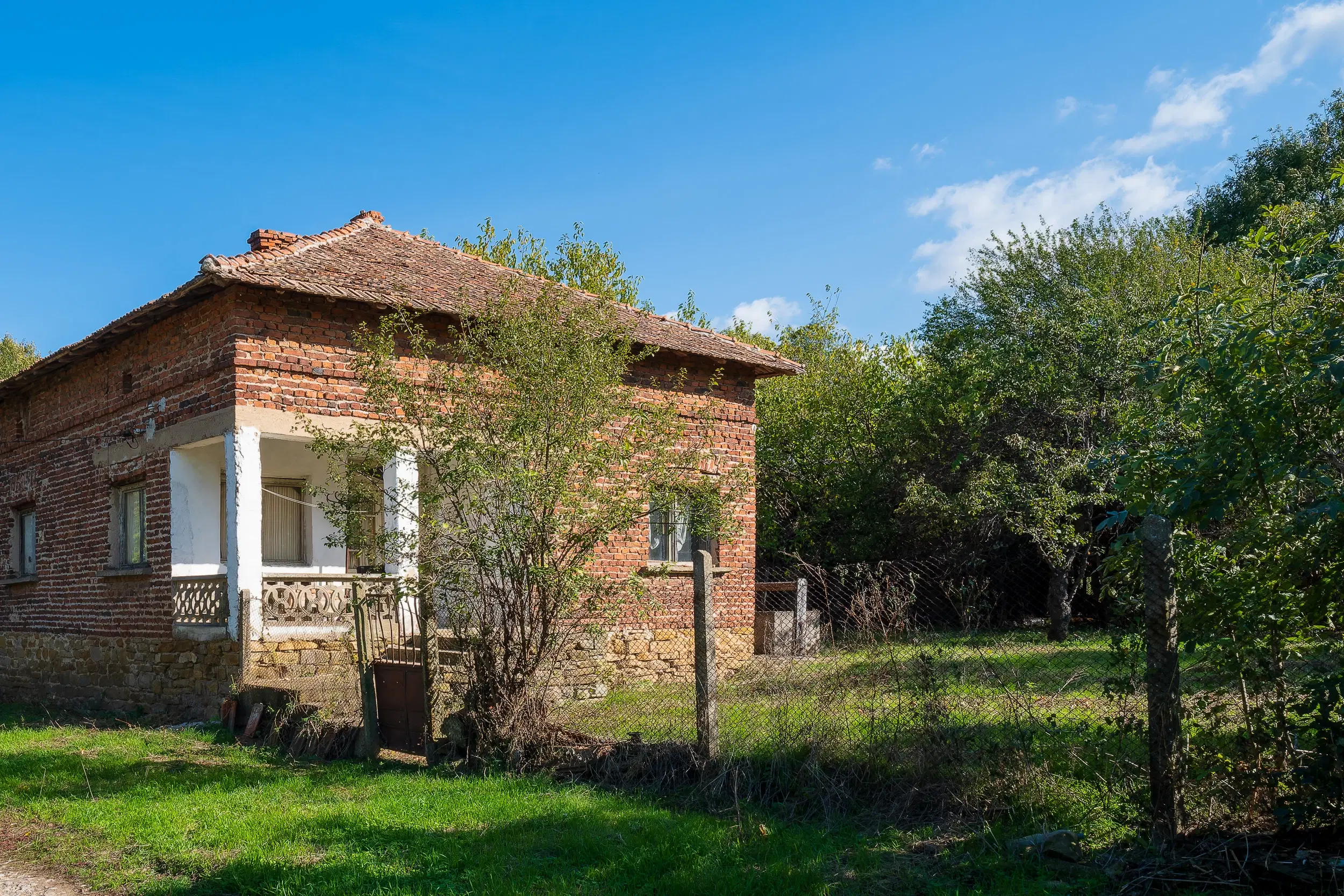 1.000 m² grond + stenen en bakstenen huis - Kireevo - Bulgarije