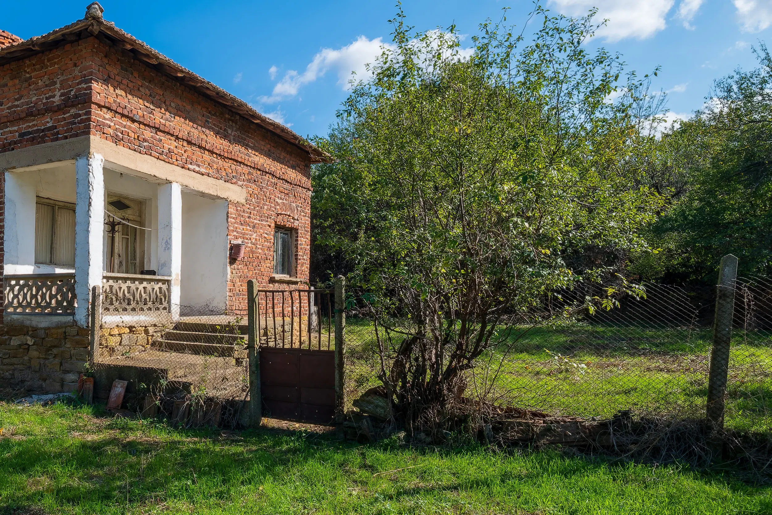 1.000 m² grond + stenen en bakstenen huis - Kireevo - Bulgarije