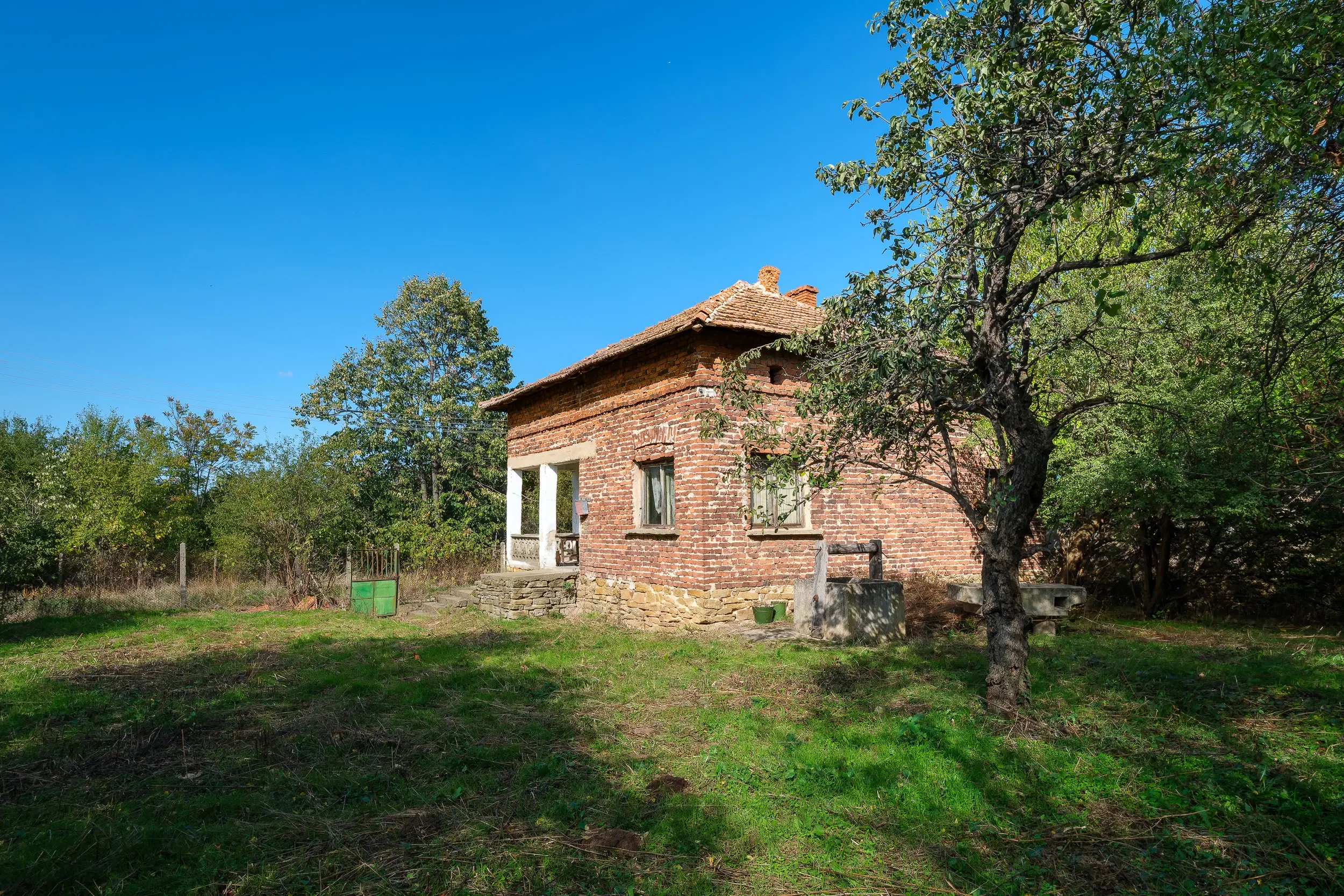 1.000 m² grond + stenen en bakstenen huis - Kireevo - Bulgarije