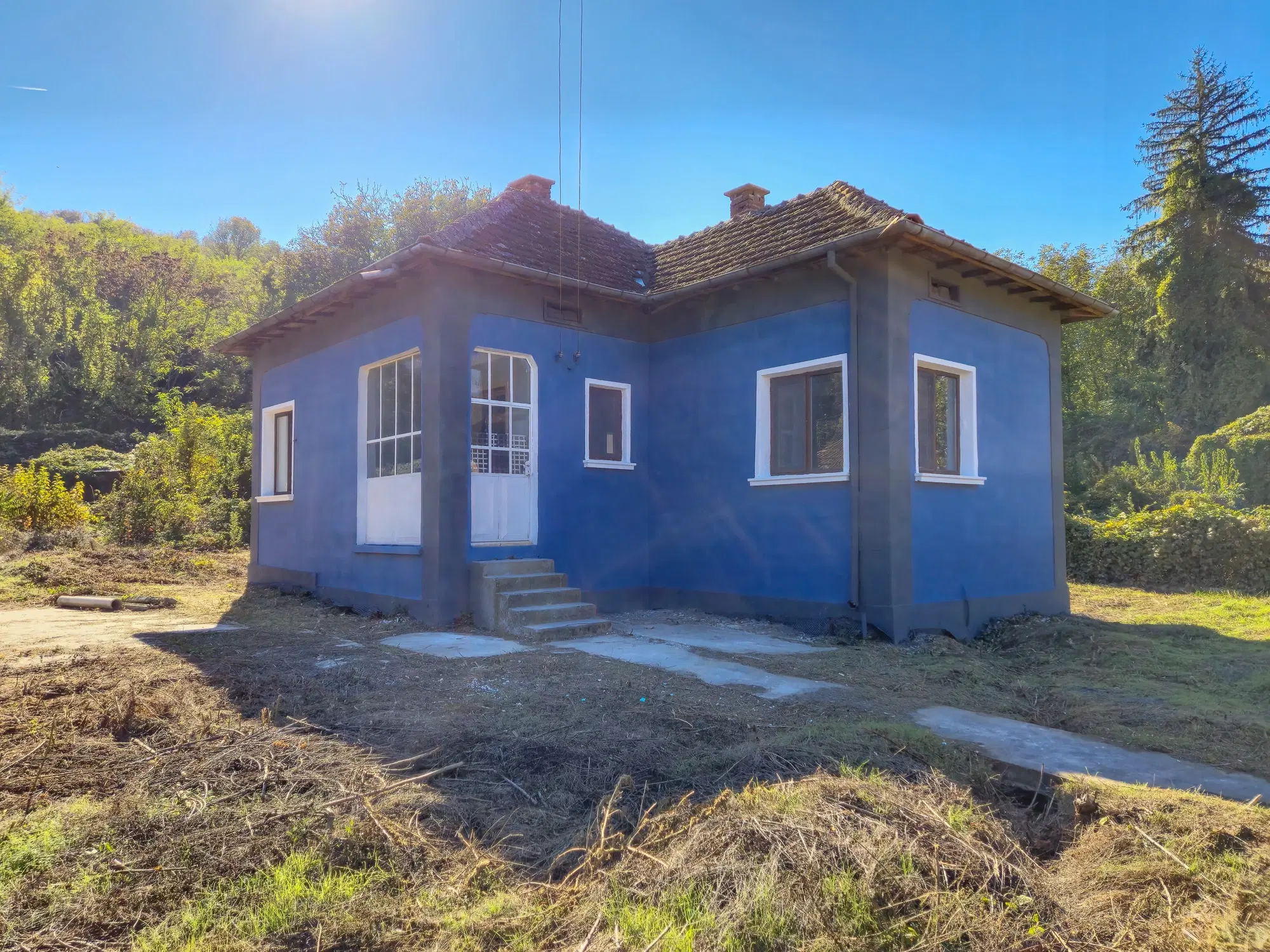 Gerenoveerd huis + 1.749 m² grond in Galovo - Bulgarije