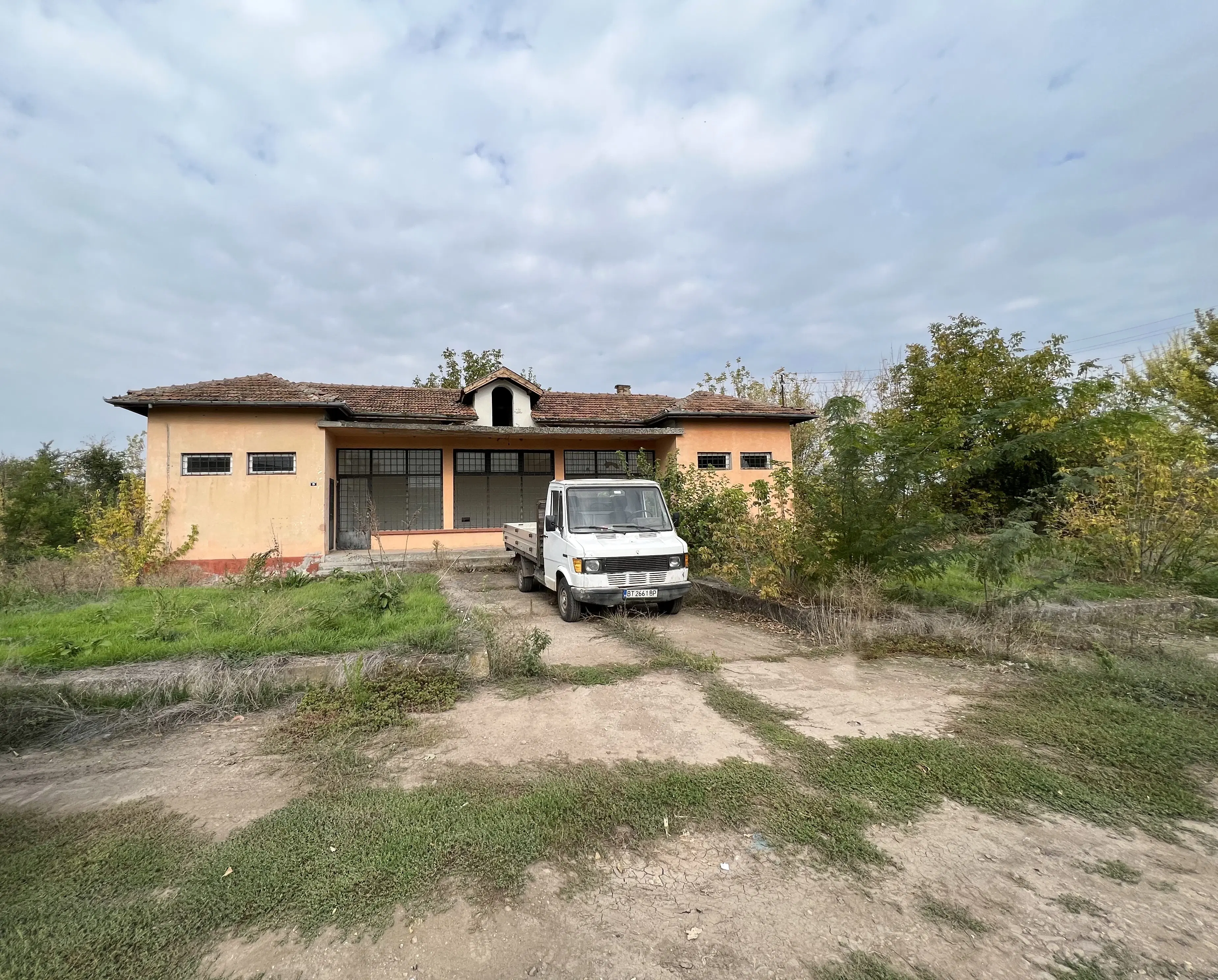 Voormalige dorpscoöperatiewinkel met 540 m² grond in Ovcha Mogila, Veliko Tarnovo - Bulgarije