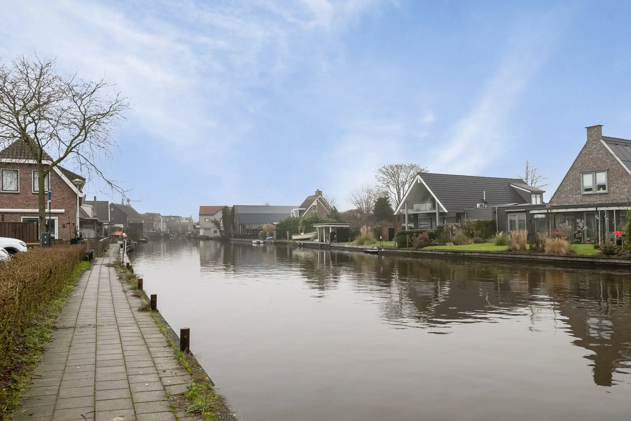 Nieuwerbrug aan den Rijn, Hoge Rijndijk 13