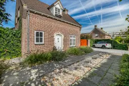 Oude Antwerpsepostbaan 80, Hoeven