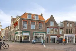 Delft, Vrouwenregt 1