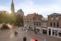 Delft, Vrouwenregt 1
