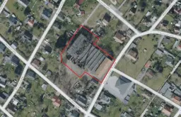 Voormalige textielfabriek op perceel van 5.493 m² in Walddorf - Duitsland