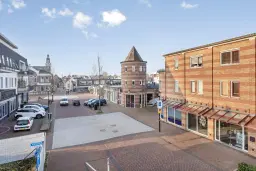 Lekkerkerk, Raadhuisplein 47