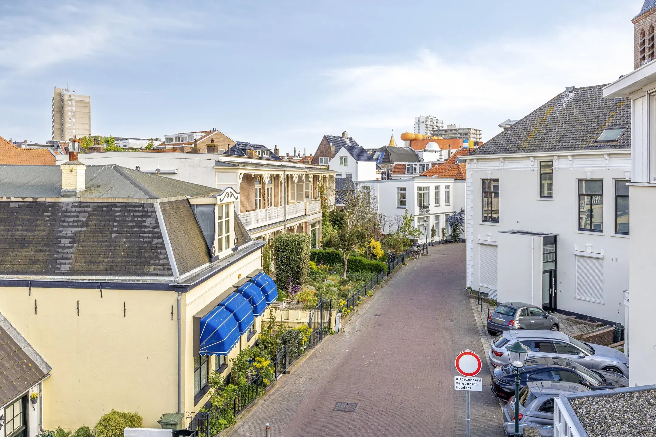 Zandvoort, Poststraat 3 D