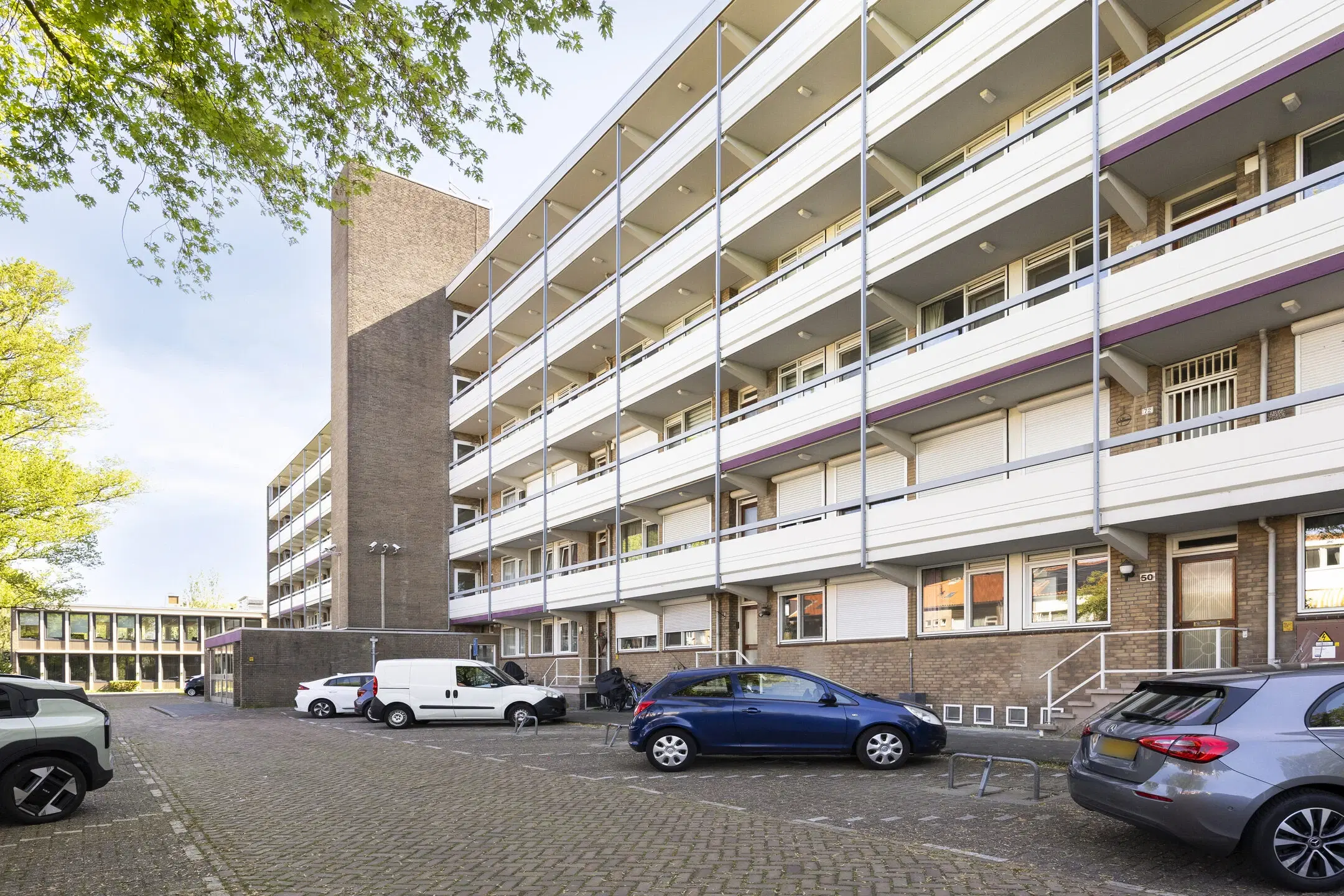 Amstelveen, Mr. F.A. van Hallweg 112