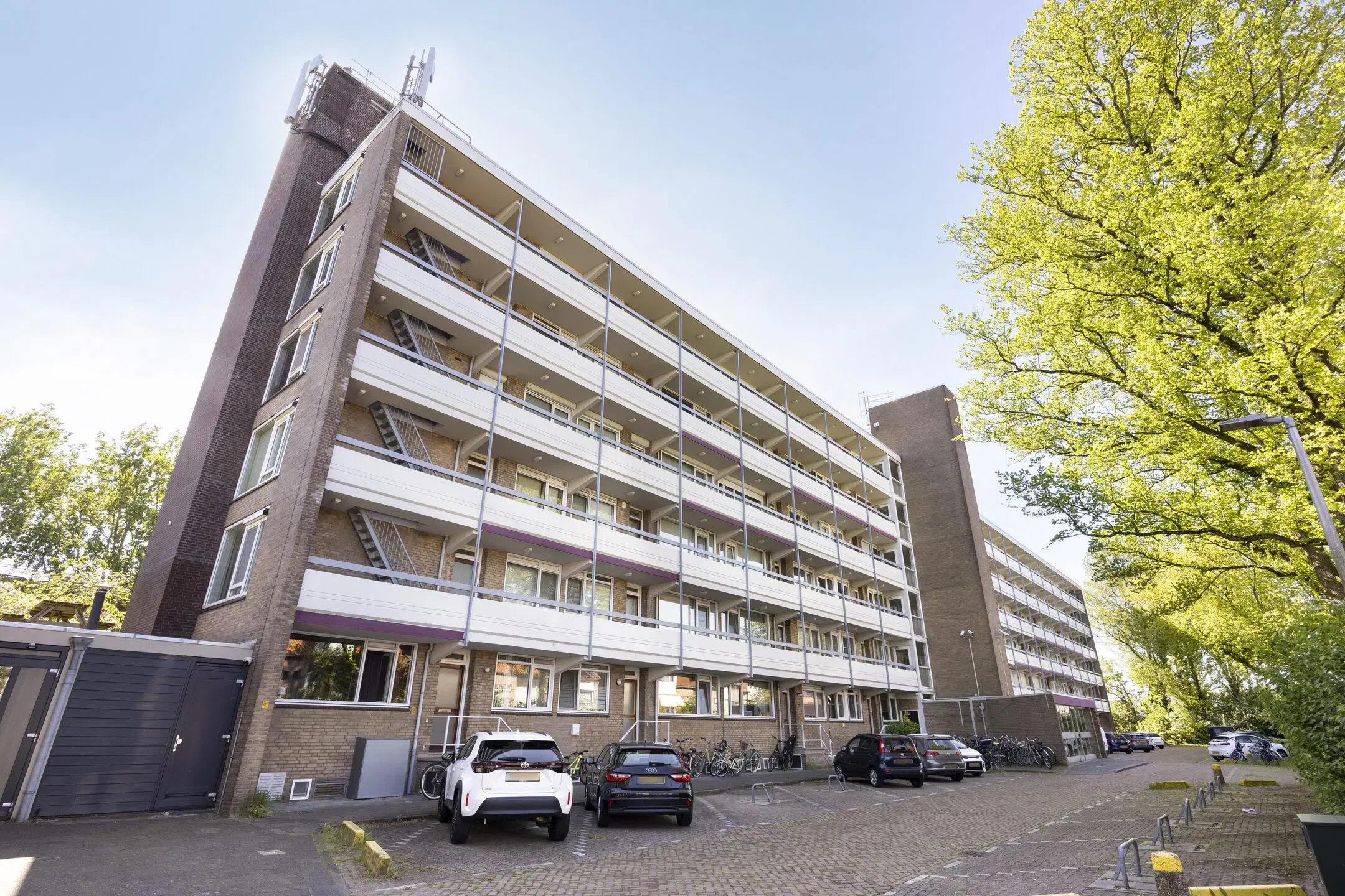 Amstelveen, Mr. F.A. van Hallweg 112