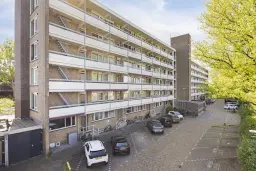 Amstelveen, Mr. F.A. van Hallweg 112