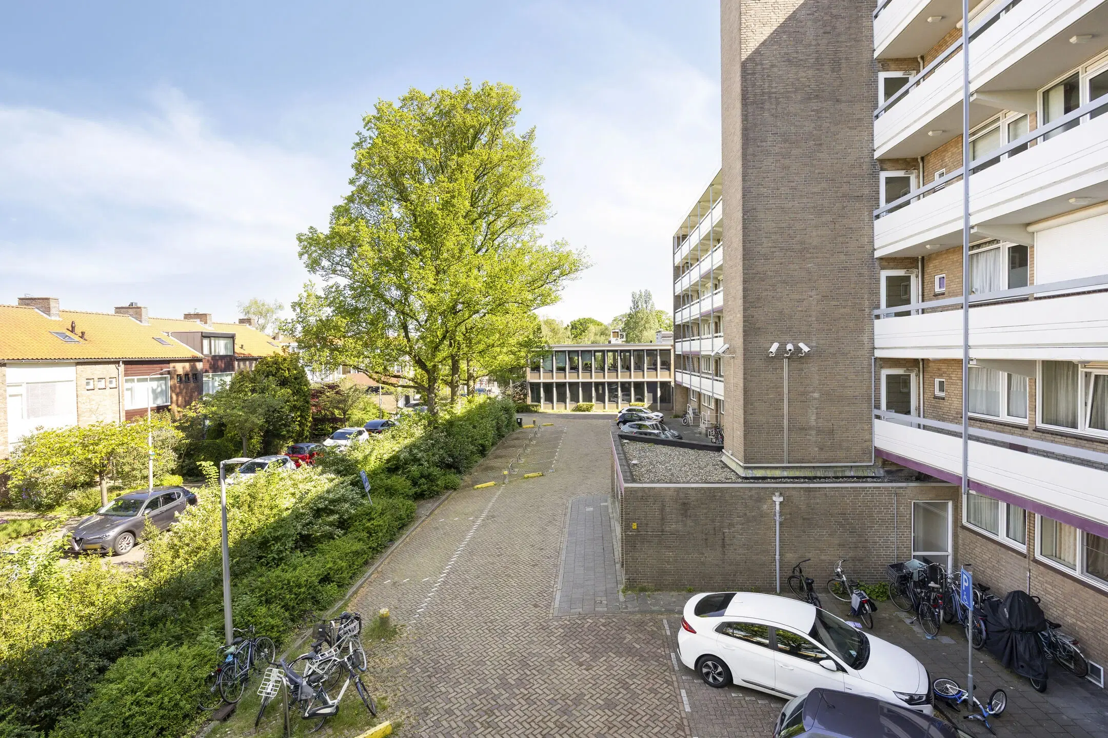 Amstelveen, Mr. F.A. van Hallweg 112