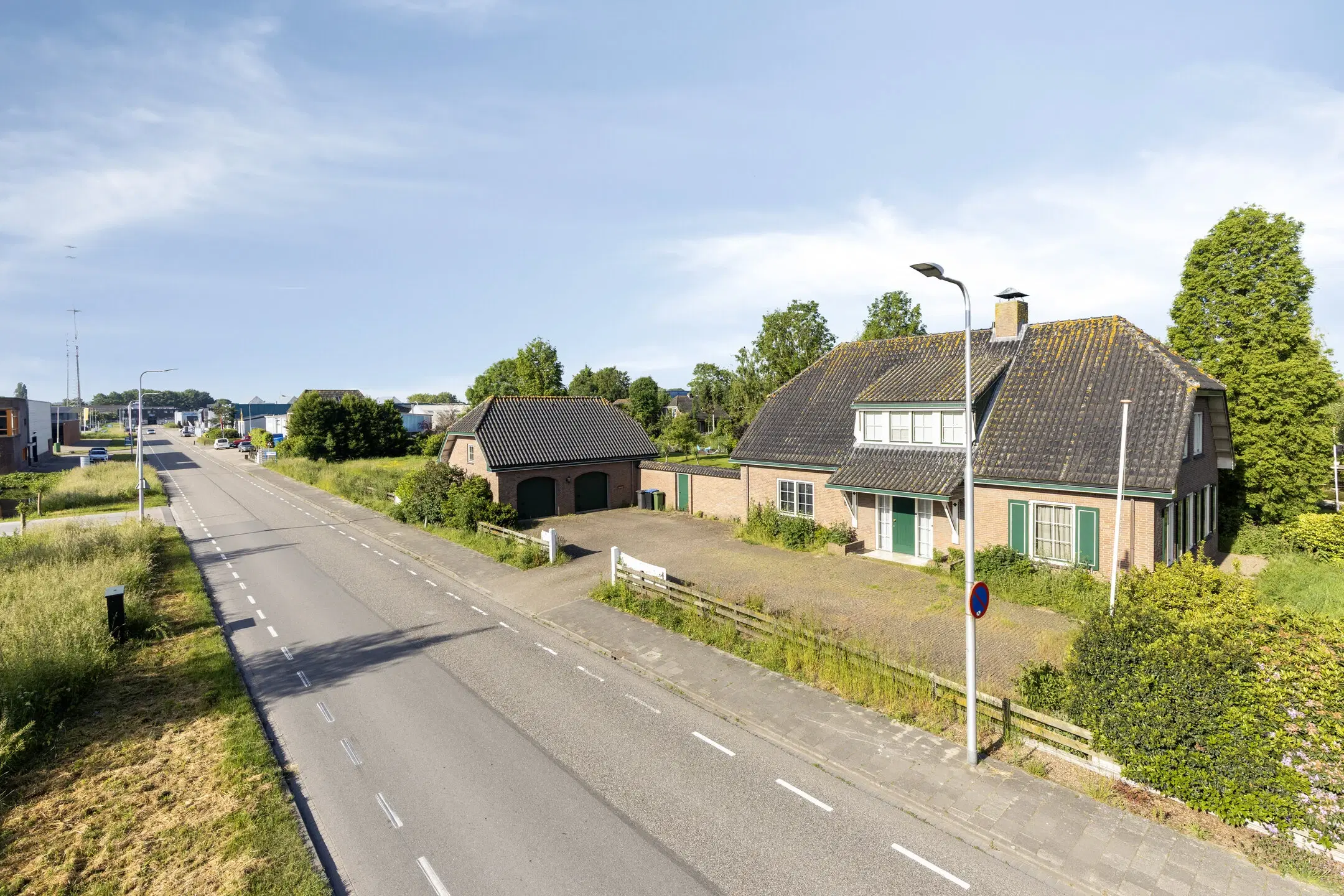 Lekkerkerk, Randweg 2