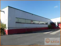 Bedrijfspand met magazijn- en productieruimtes, evenals kantoorruimte in Sinntal-Oberzell/Ziegelhütte