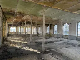 Voormalige textielfabriek op perceel van 5.493 m² in Walddorf - Duitsland