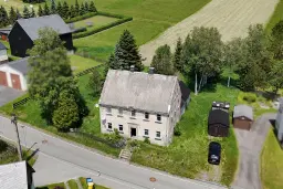Tweegezinswoning op een ruim perceel van ongeveer 1.578 m² in Kühnhaide - Duitsland