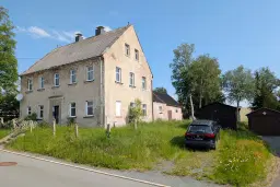 Tweegezinswoning op een ruim perceel van ongeveer 1.578 m² in Kühnhaide - Duitsland