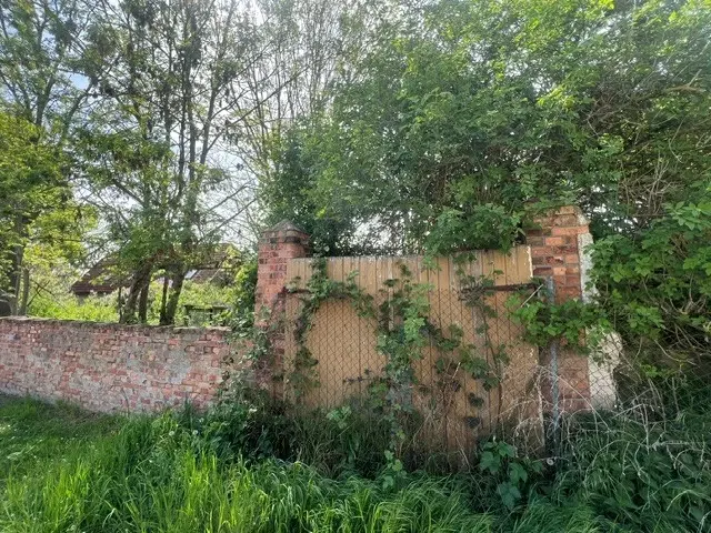 Vrijstaand landhuis met schuur op ruime kavel van ca. 1.090 m² in Rohndorf (Südliches Anhalt) Halle-Leipzig- Flughafen - Duitsland