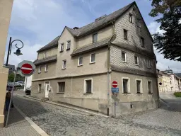 Stadsvilla met garage op perceel van 1.173 m² in Adorf, nabij Hof - Duitsland