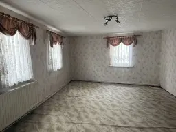 Stadsvilla met garage op perceel van 1.173 m² in Adorf, nabij Hof - Duitsland