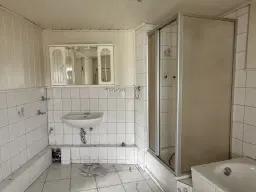 Stadsvilla met garage op perceel van 1.173 m² in Adorf, nabij Hof - Duitsland