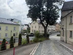 Stadsvilla met garage op perceel van 1.173 m² in Adorf, nabij Hof - Duitsland