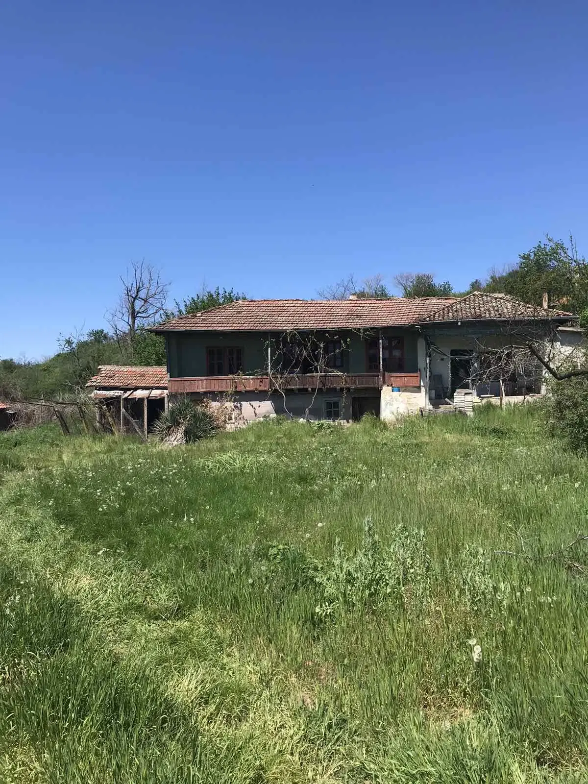 Authentiek 100 jaar oud landelijk huis + 1.006 m² grond in Glavan, Silistra - Bulgarije
