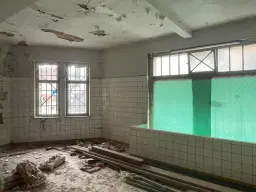 Hoekgebouw met voormalige supermarkt en 6 eenheden in Dermbach, Stadtlengsfeld - Duitsland