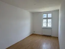 Appartementencomplex 7 woningen (1 verhuurd, huur stroom: 7.086,60,-) nabij Marktplein van Annaberg-Buchholz - Duitsland