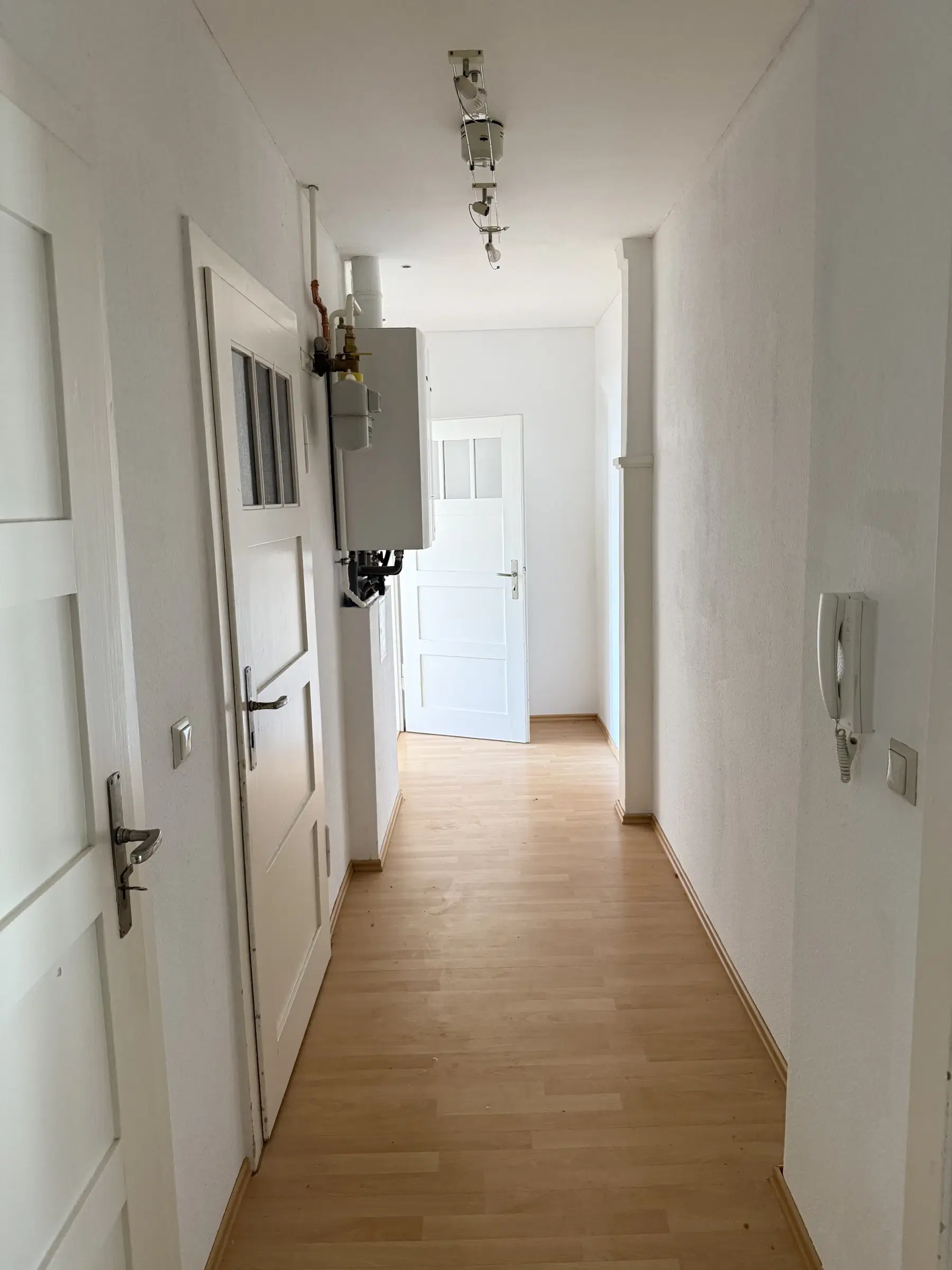 Appartementencomplex 7 woningen (1 verhuurd, huur stroom: 7.086,60,-) nabij Marktplein van Annaberg-Buchholz - Duitsland
