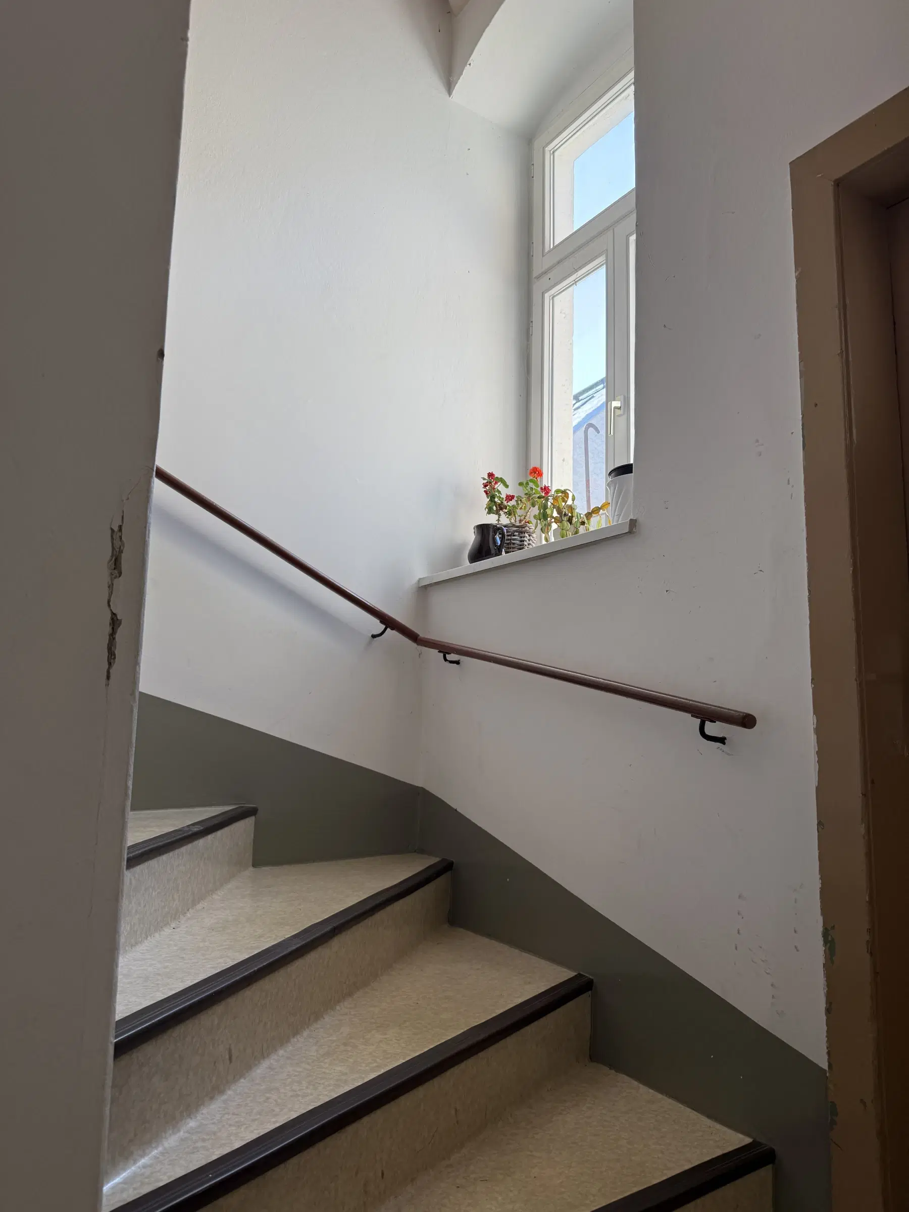 Appartementencomplex 7 woningen (1 verhuurd, huur stroom: 7.086,60,-) nabij Marktplein van Annaberg-Buchholz - Duitsland