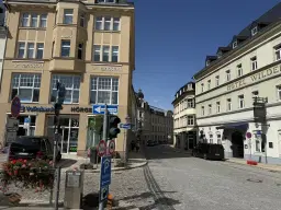 Appartementencomplex 7 woningen (1 verhuurd, huur stroom: 7.086,60,-) nabij Marktplein van Annaberg-Buchholz - Duitsland