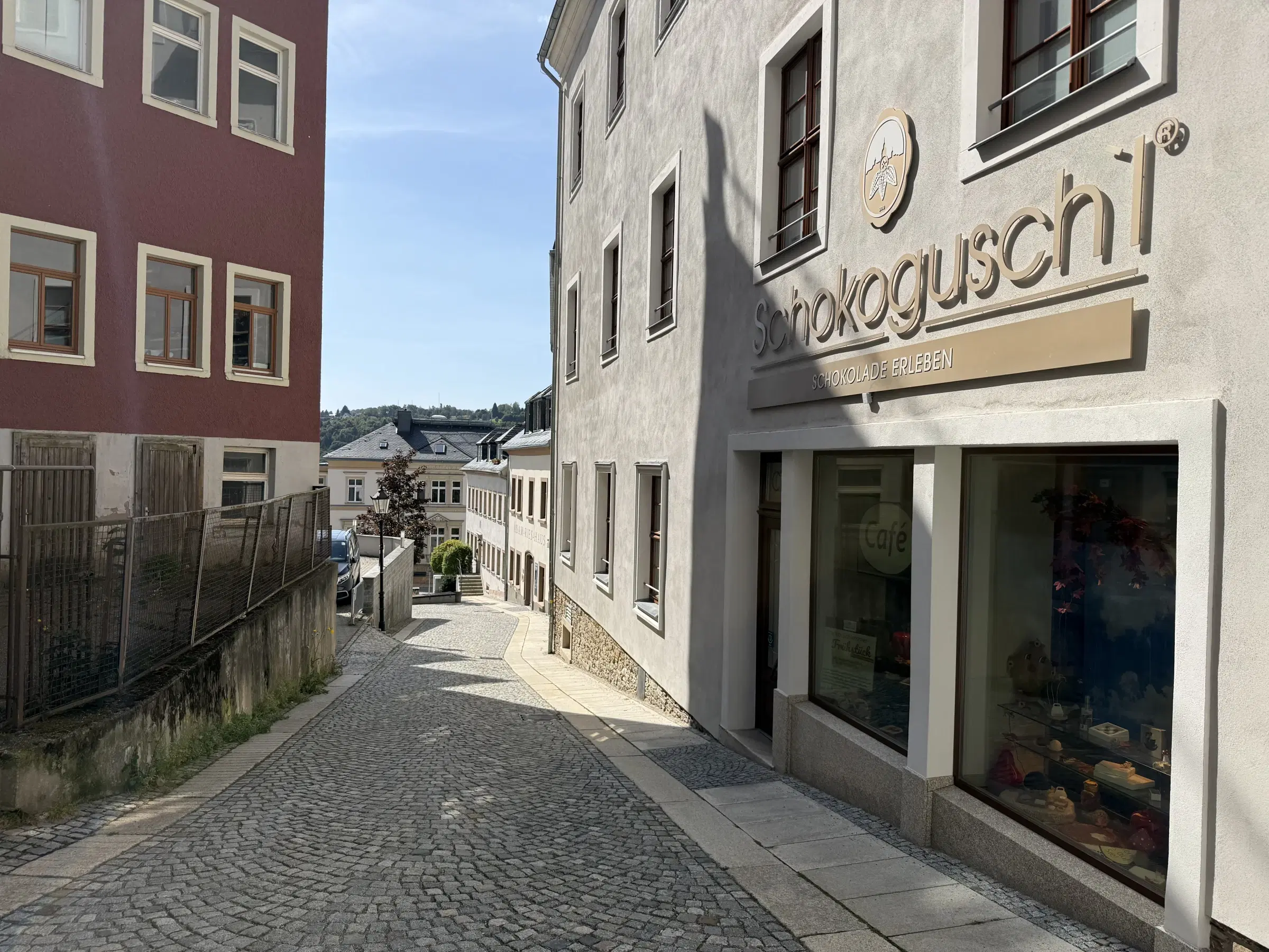 Appartementencomplex 7 woningen (1 verhuurd, huur stroom: 7.086,60,-) nabij Marktplein van Annaberg-Buchholz - Duitsland