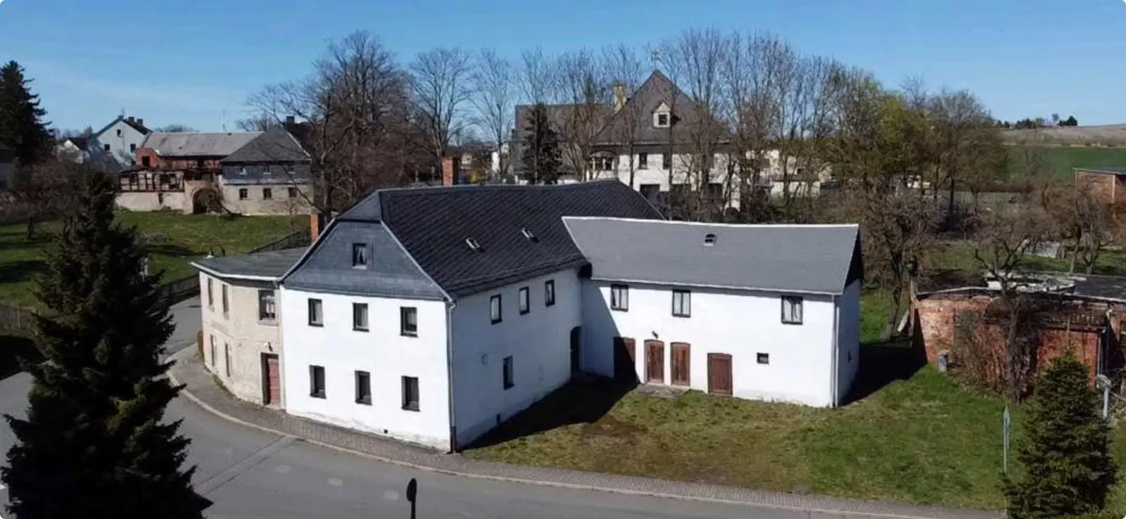 Thüringen Guesthouse Bernsgrün met theater op 1.045m2 eigendomsperceel - Duitsland
