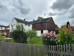 Thüringen Guesthouse Bernsgrün met theater op 1.045m2 eigendomsperceel - Duitsland