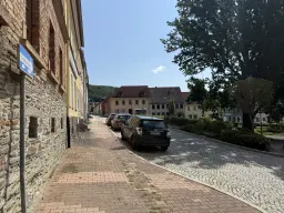 2 wooneenheden aan het marktplein van Berga / Elster - Duitsland